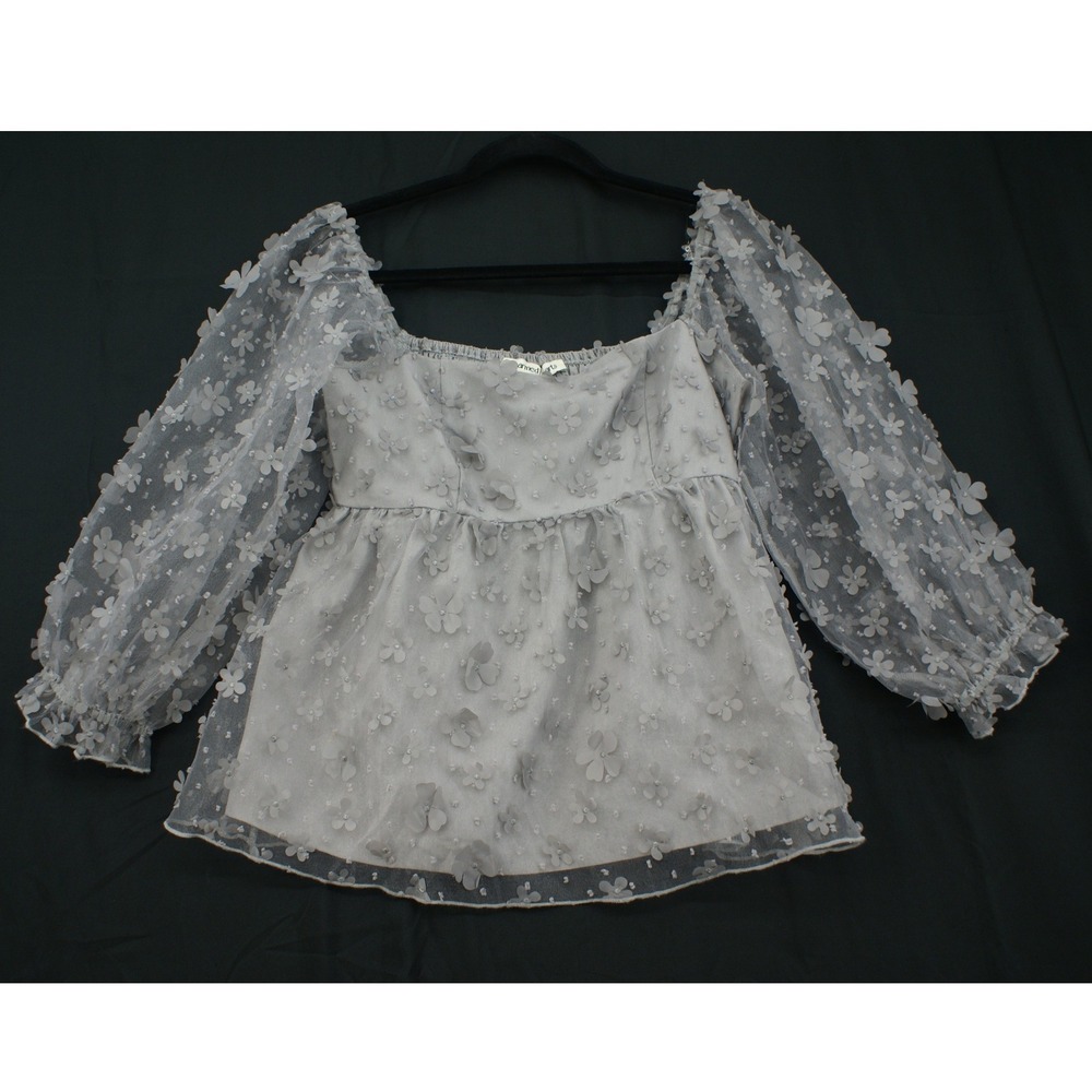 Charmed Hearts Gray 3D Floral Mesh Babydoll Top Smocked Square Neck M Fairy New